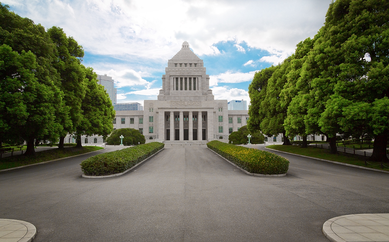 しらべぇ1022陰謀論年収