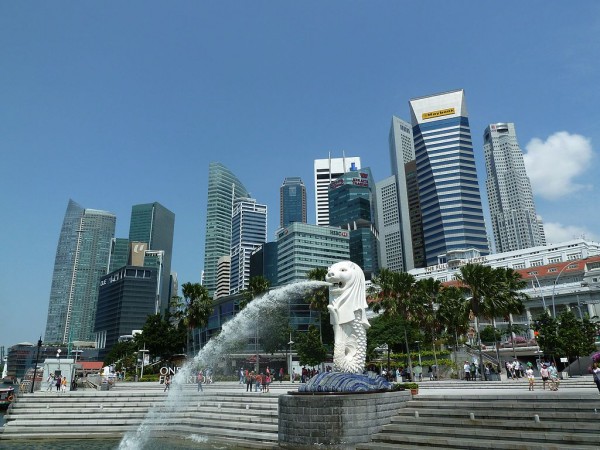 Merlion_statue,_Merlion_Park,_Singapore_-_20110723