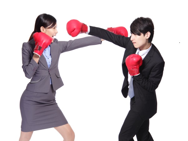 Business  people  fight