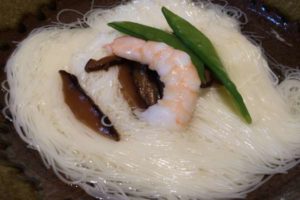 夏に欠かせない「素麺の元祖」は奈良にあり！ 極細で歯ごたえあるその味わいとは？