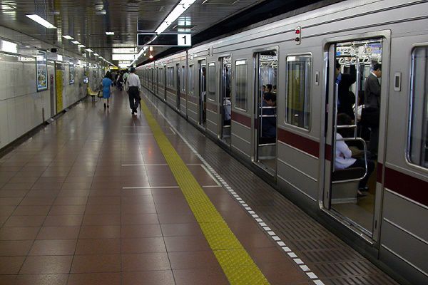 東京の地下鉄は複雑 出口に迷う人が続出していた ニュースサイトしらべぇ