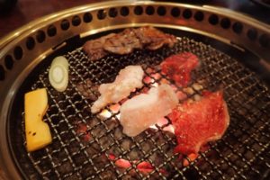 【男子必見】焼肉屋で女子に職業を医者だと思わせるテクニック