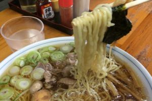 チャーシューは時代遅れ？山形名物「モツラーメン」が激ウマ