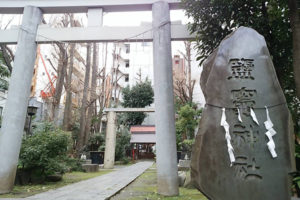 宮城県にある塩釜神社が新橋にも　震災復興を祈る人々が訪れる