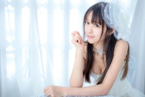 男子が好きな女子の体型　長身スレンダーvs小柄ムチムチは…