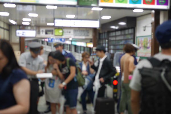 原宿駅台風2