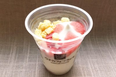 ローソン　ウチカフェフラッペ　ストロベリーチーズケーキ