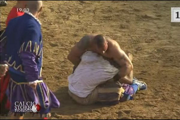 sirabee161009calcio1