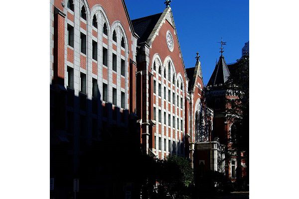 慶応大学