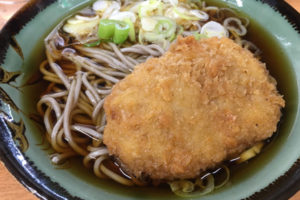 美味しいコロッケそばならここ！大宮駅「つくば本店」