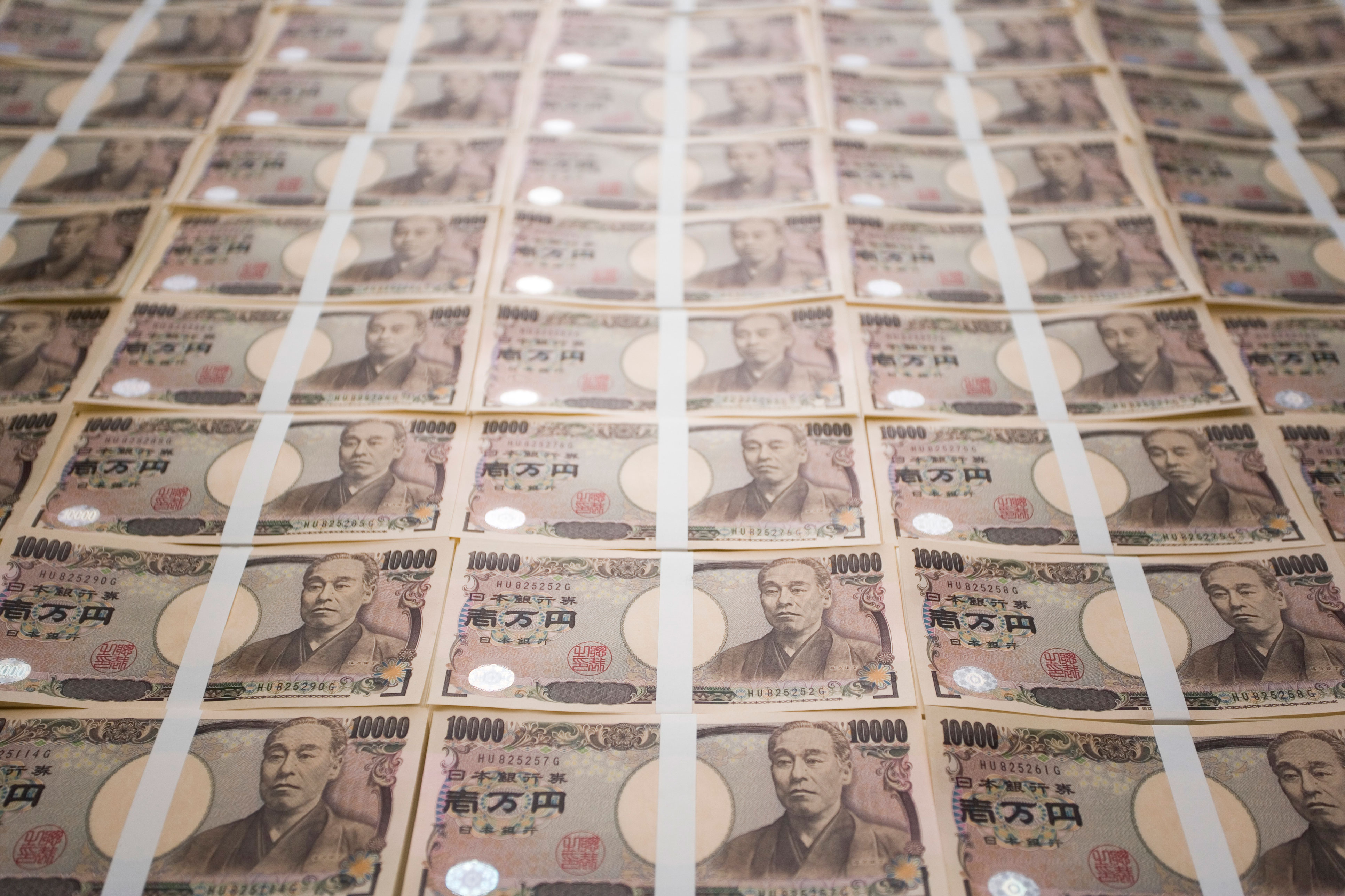 現金