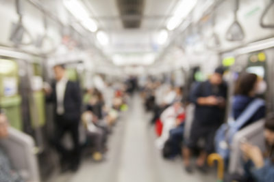 車内
