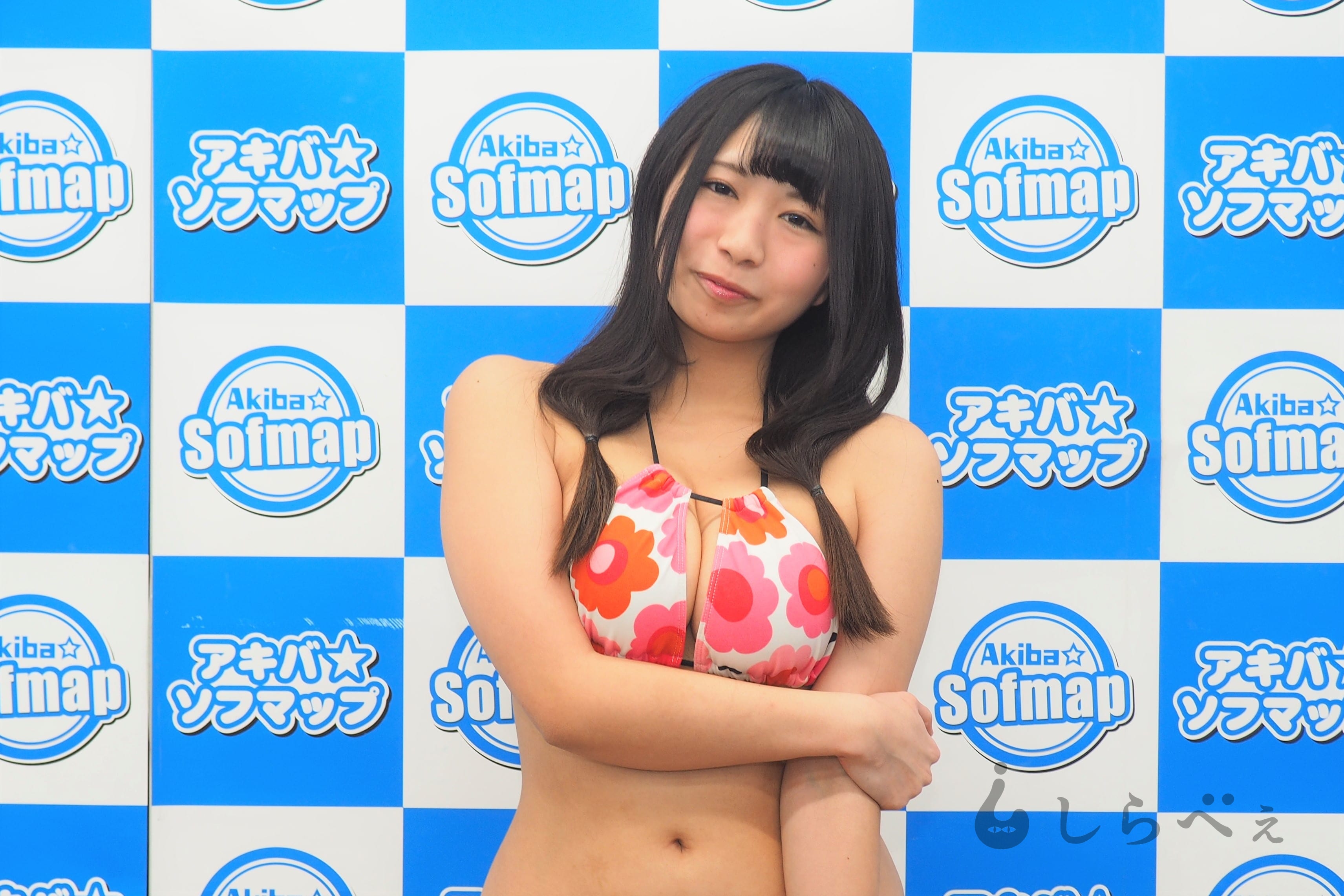 Gカップグラドル 西堀智美 花びらで隠すシーンにドキドキ Sirabeenishi1