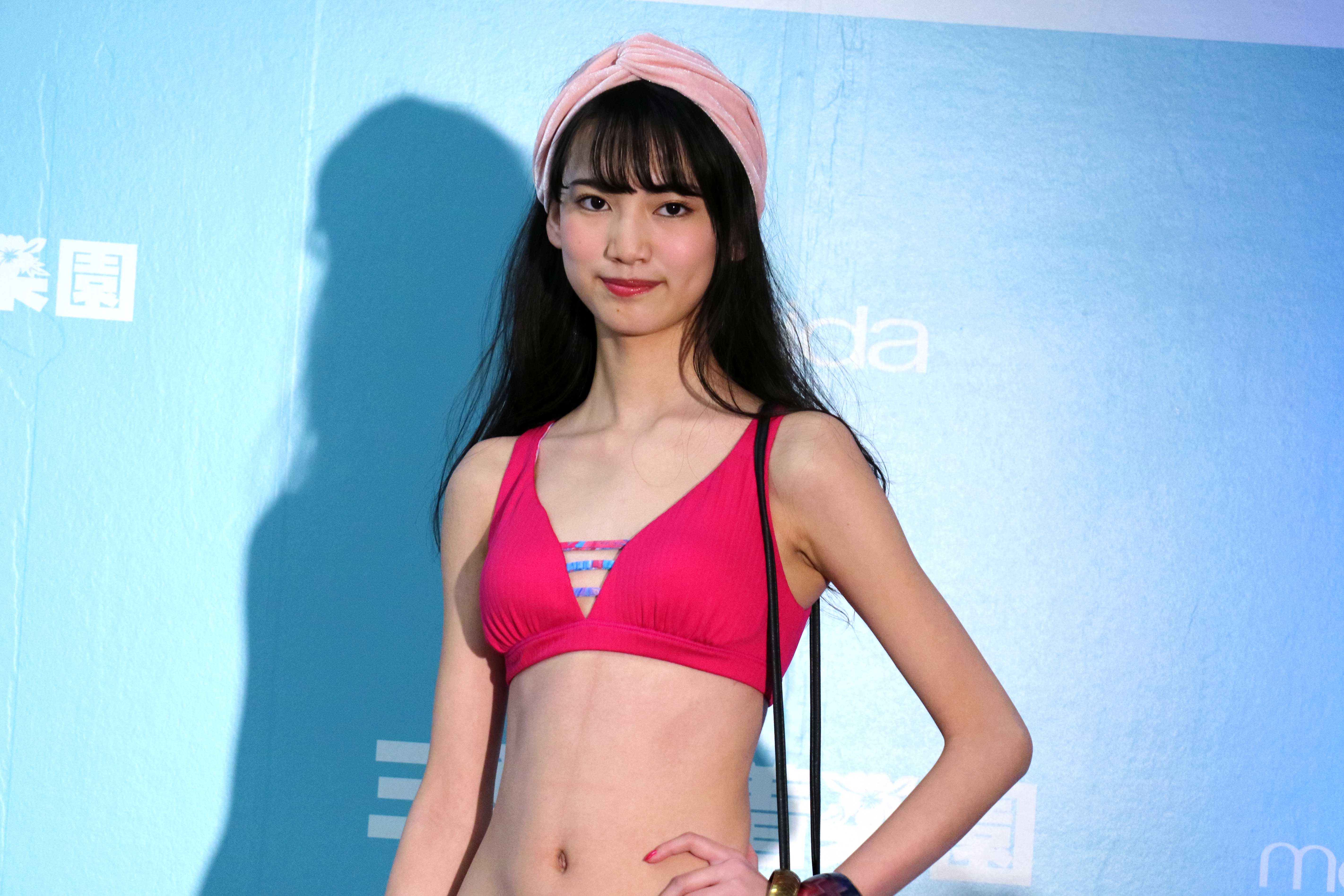 17代目三愛水着楽園イメージガール 黒木麗奈 武器は憧れの菜々緒と同じ 9頭身 Sirabeemizugi