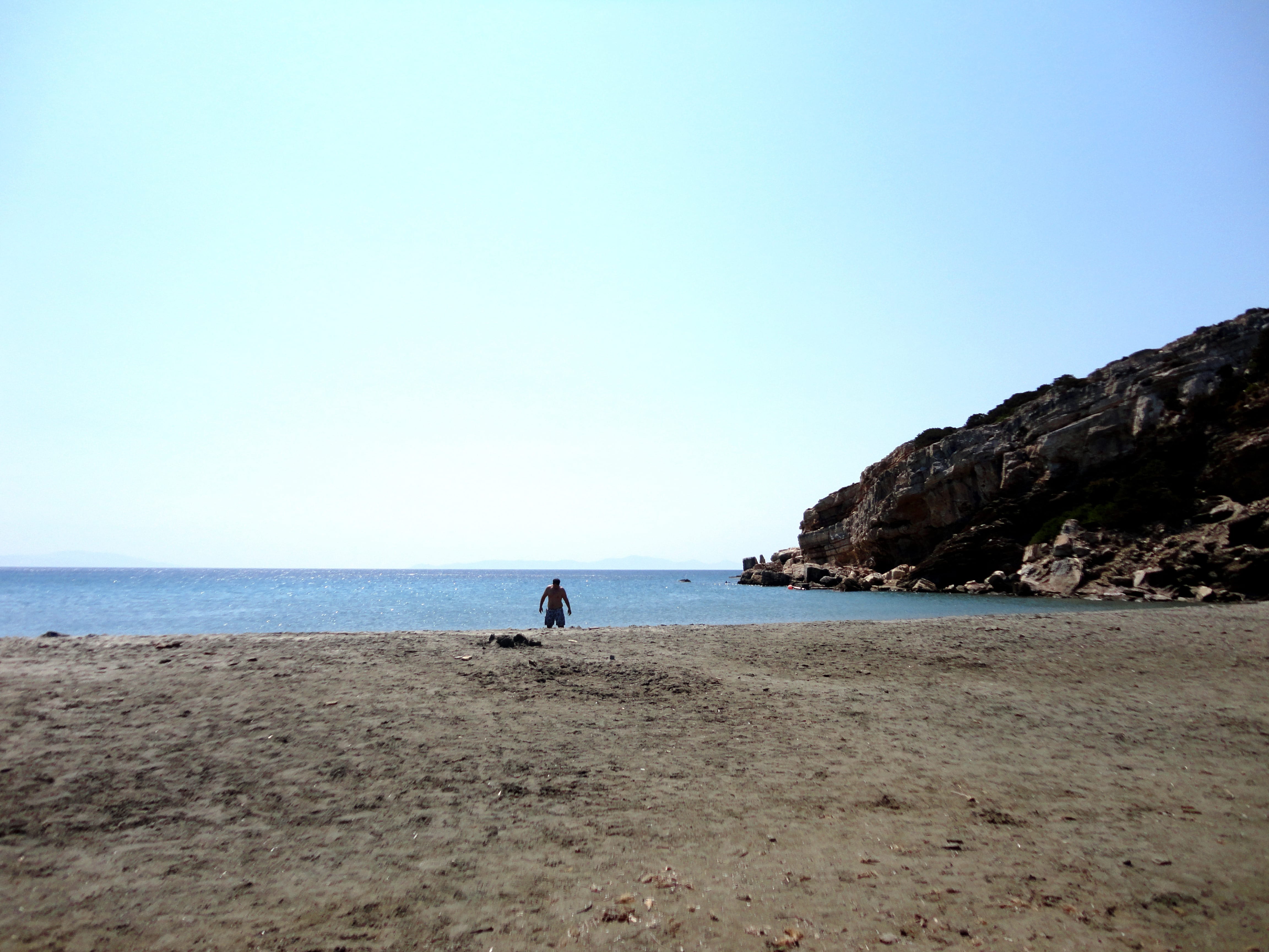 無人島にひとつだけ持って行くなら ナイフ Vs 釣り竿 どっち ニュースサイトしらべぇ