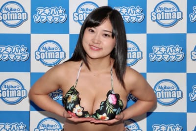 深井彩夏