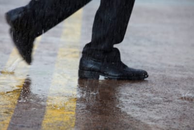 雨・サラリーマン