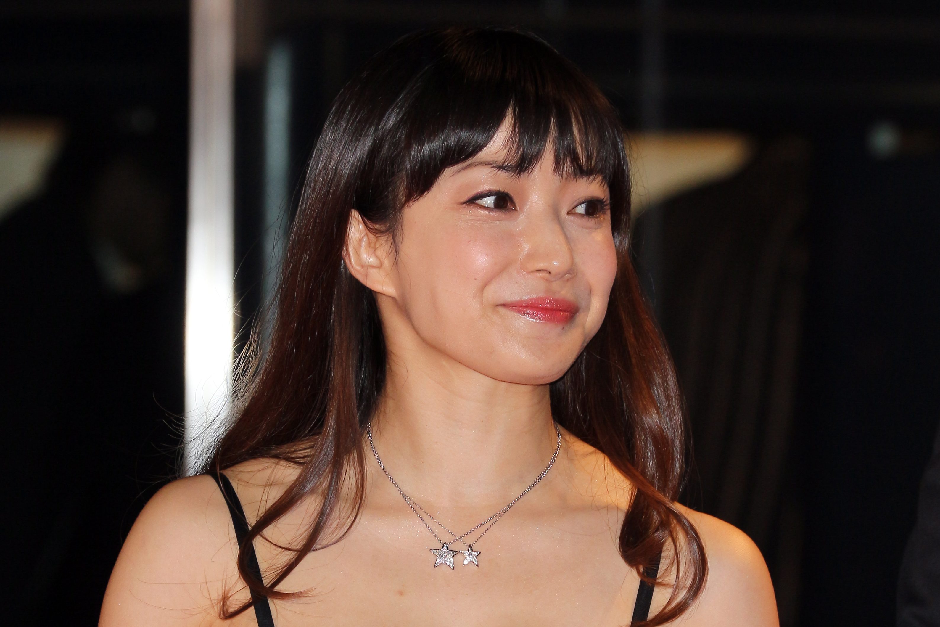 菅野美穂 第2子を妊娠 年齢にびっくり 高齢の妊娠ですごい との声相次ぐ ニュースサイトしらべぇ