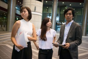 会社だけとは限らない派閥争い　「どこにも所属しないともっと面倒」との声も