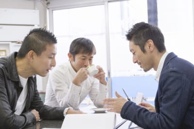 男3人