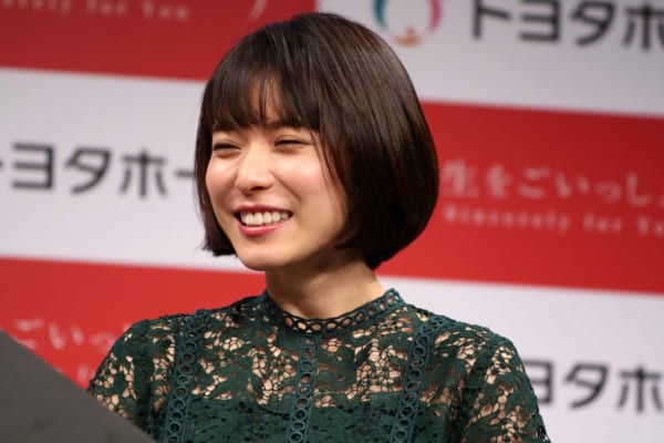 松岡茉優