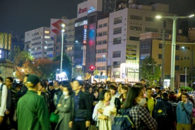 都会の雑踏
