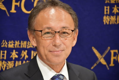 玉城デニー