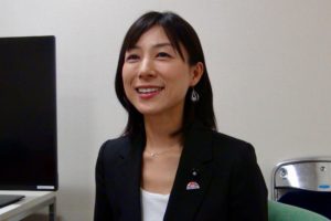 塩村あやか