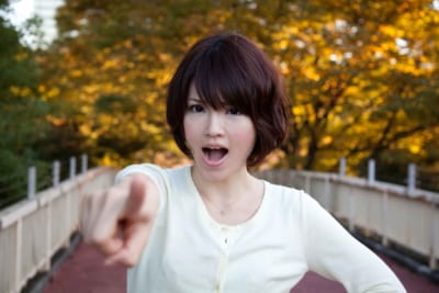 怒る女性
