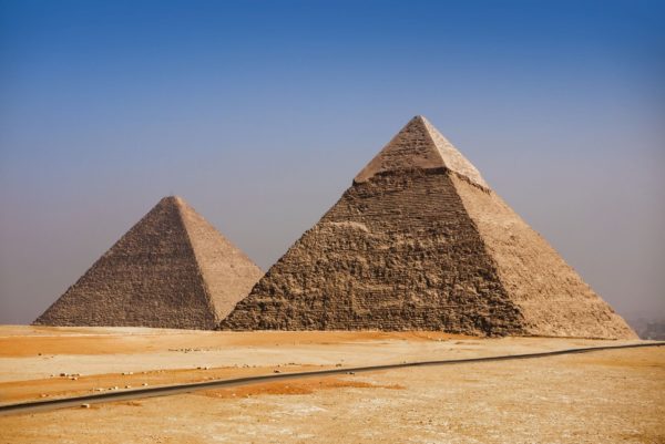 エジプト ピラミッド頂上で男女が性行為か 世界の陽キャは違うな と衝撃 ニュースサイトしらべぇ
