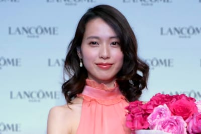 戸田恵梨香
