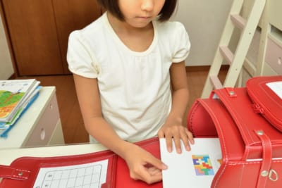 女子小学生