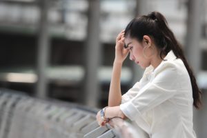 恋人の過去は気になる？　「合法ドラッグ」「浮気サレ彼と…」別れや結婚を決意した人も