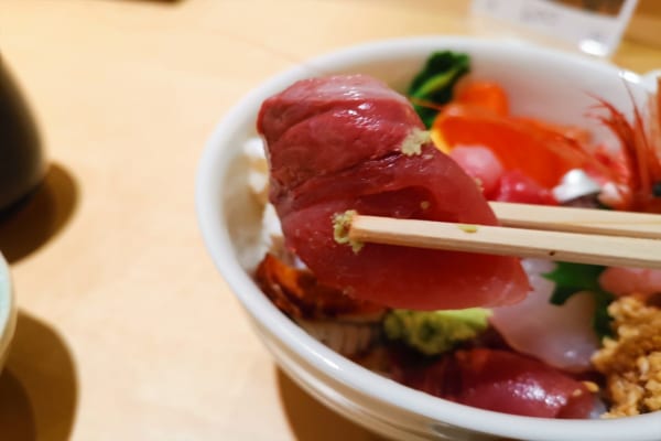 sirabee20190126mikawakenichidon004