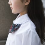 女