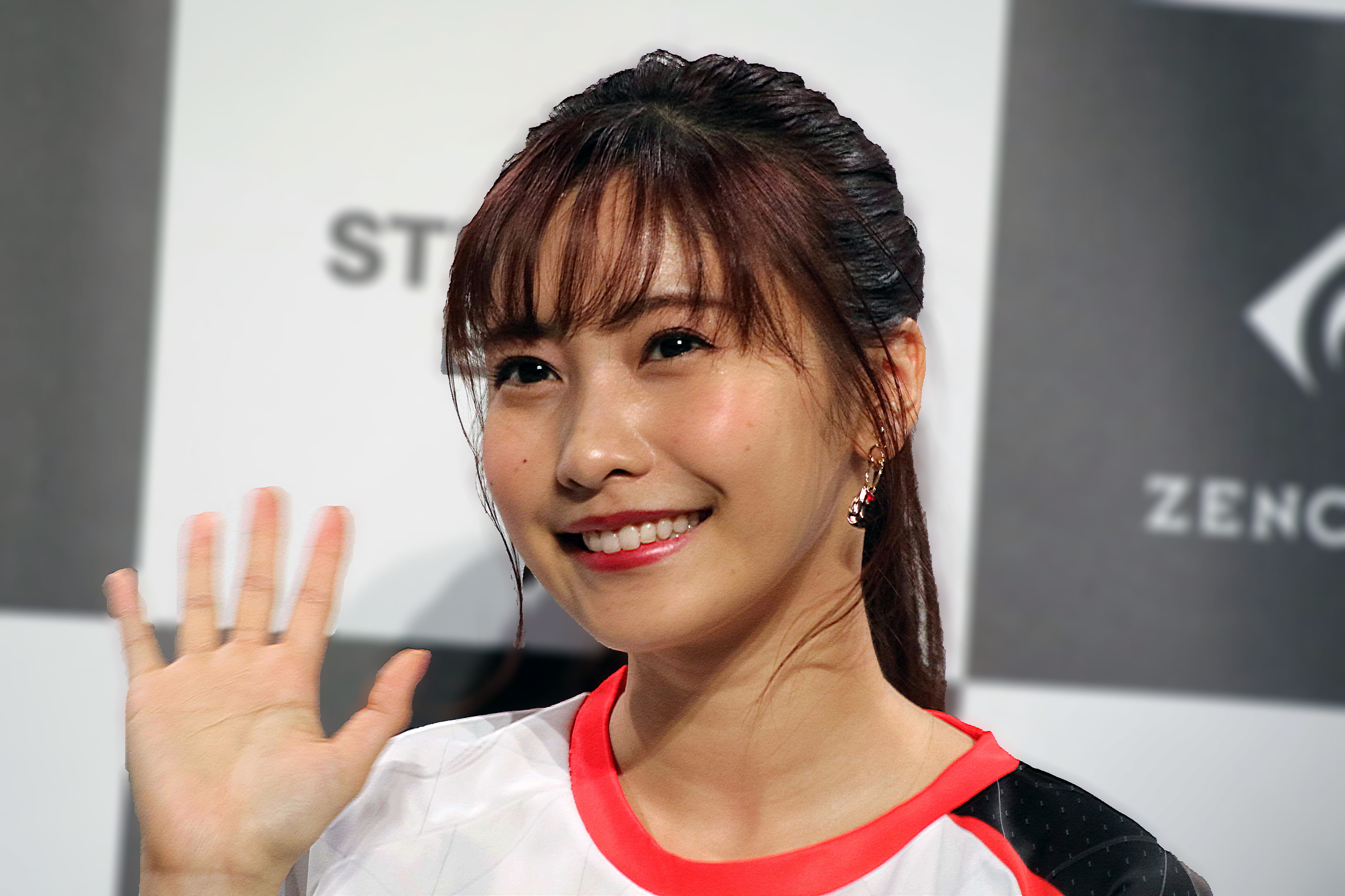 佐野ひなこ まん丸な美バストが眩しいビキニ姿 絶賛の声が続々 ニュースサイトしらべぇ