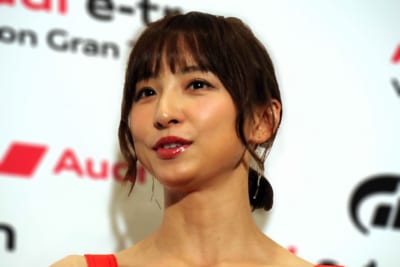 篠田麻里子