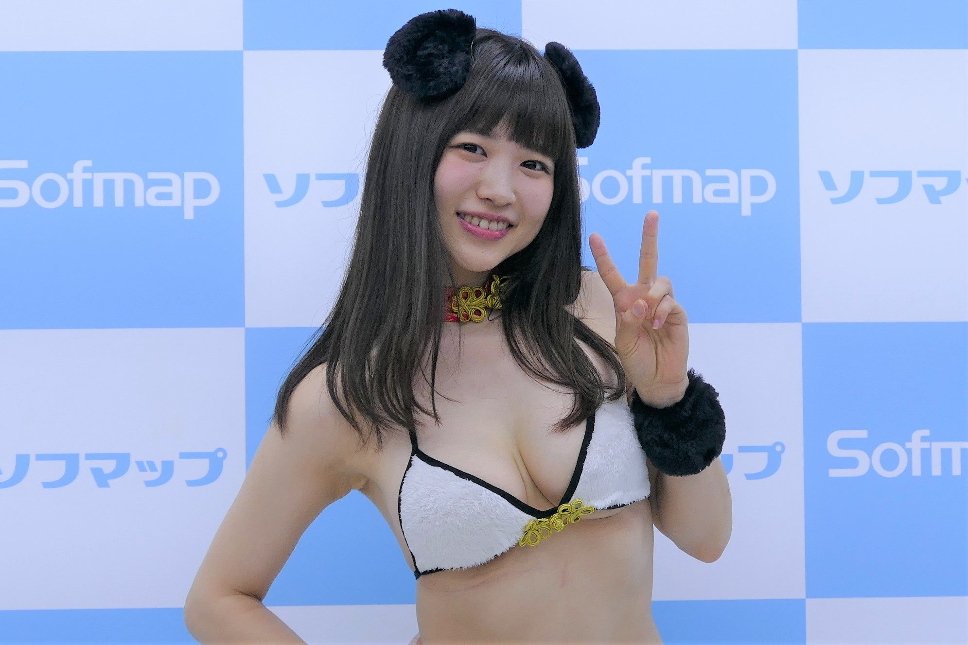 鈴原りこ
