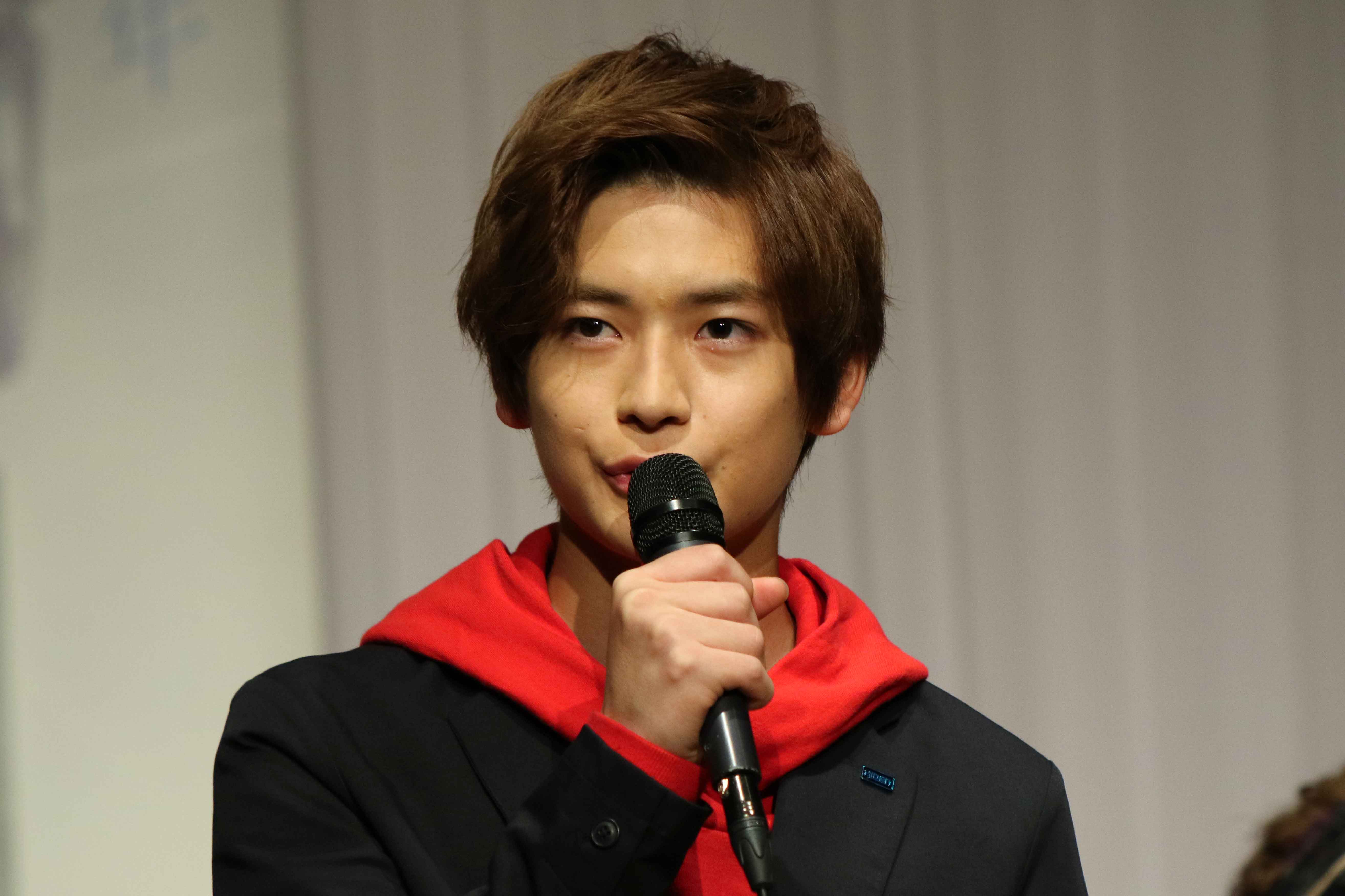 高橋文哉