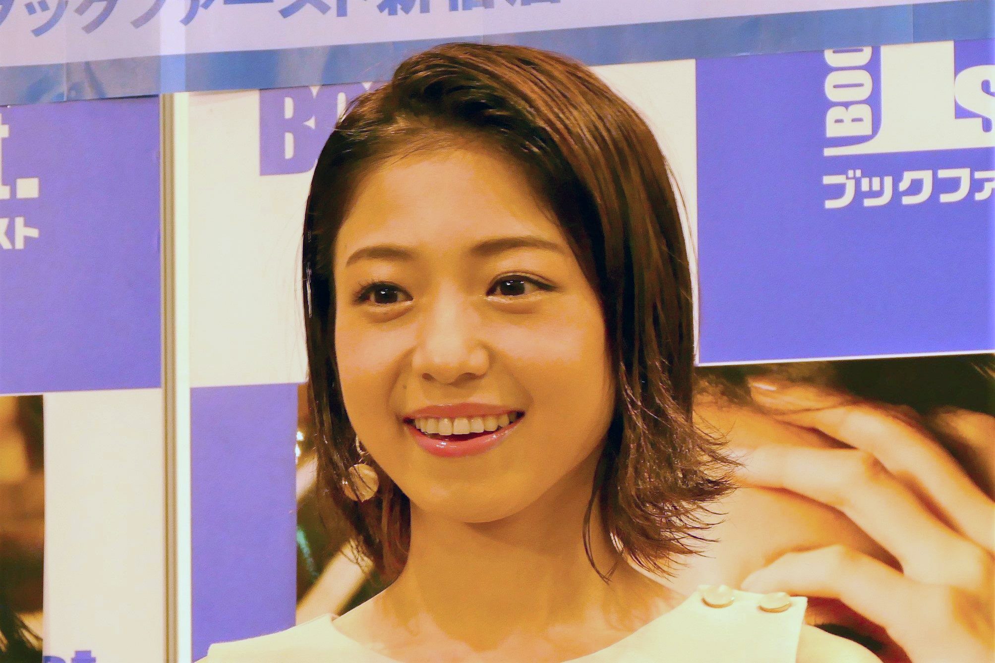 中村静香 テリー伊藤にお尻を見てもらうと 誰も触らせてくれないんだよ Sirabeenakamurashizuka03