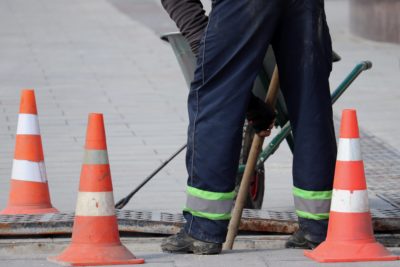三角コーン・道路工事