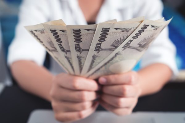 お金