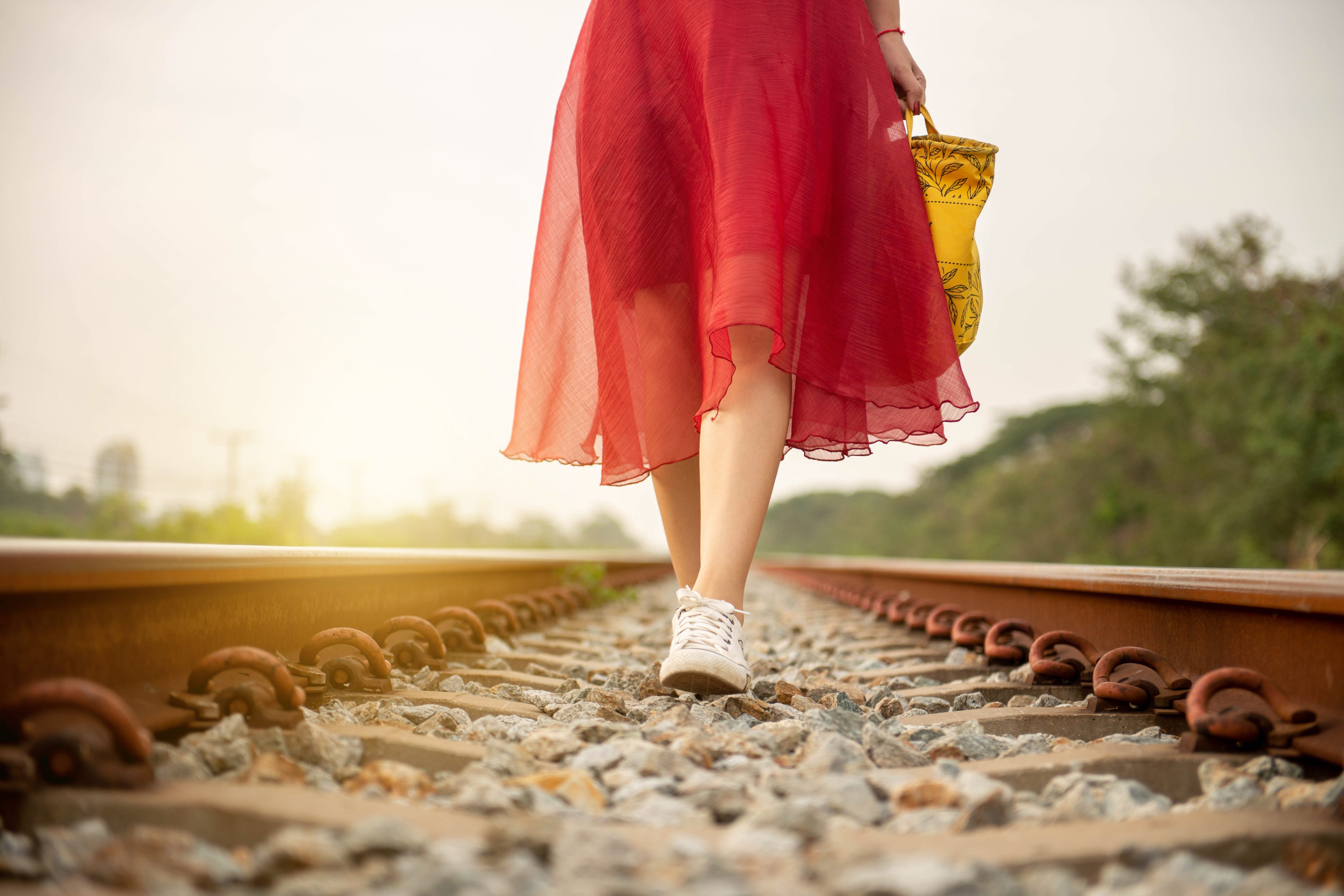 線路・女性