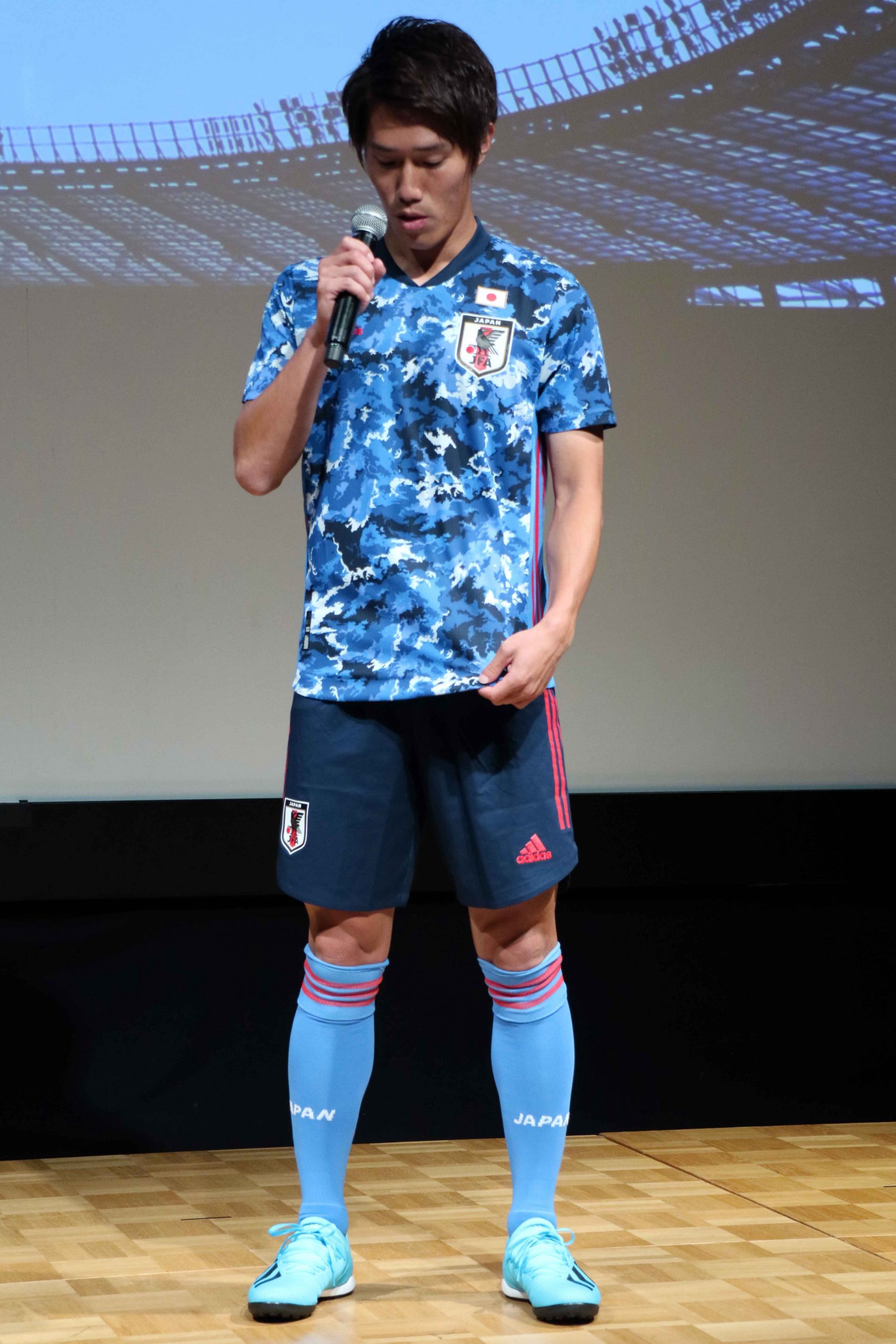 サッカー日本代表新ユニフォーム発表 コンセプトは 日本晴れ Sirabeeendokeita3