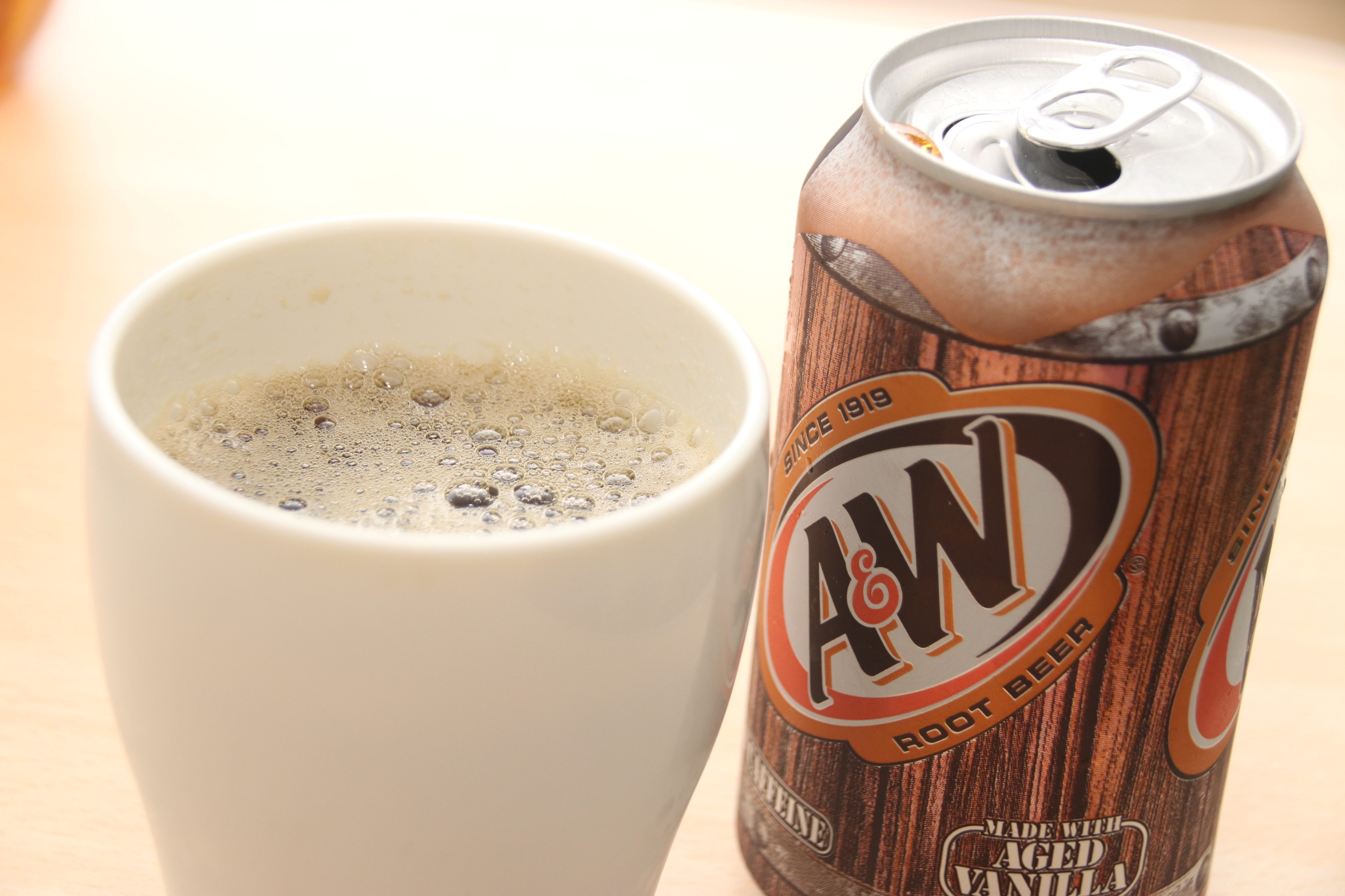 湿布のニオイがする と話題のルートビア 飲んでみて マジか Sirabee0218rootbeer3