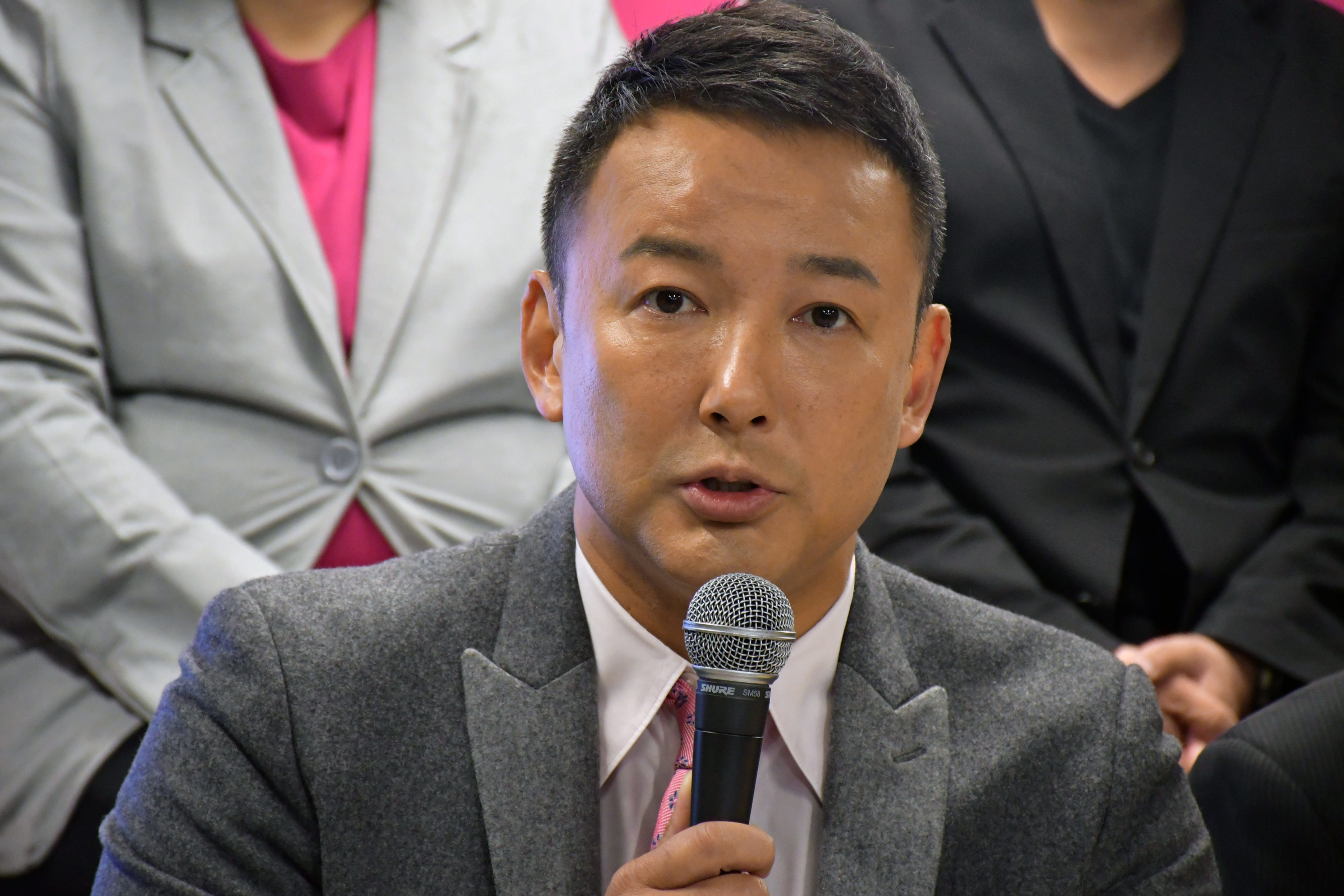 山本太郎