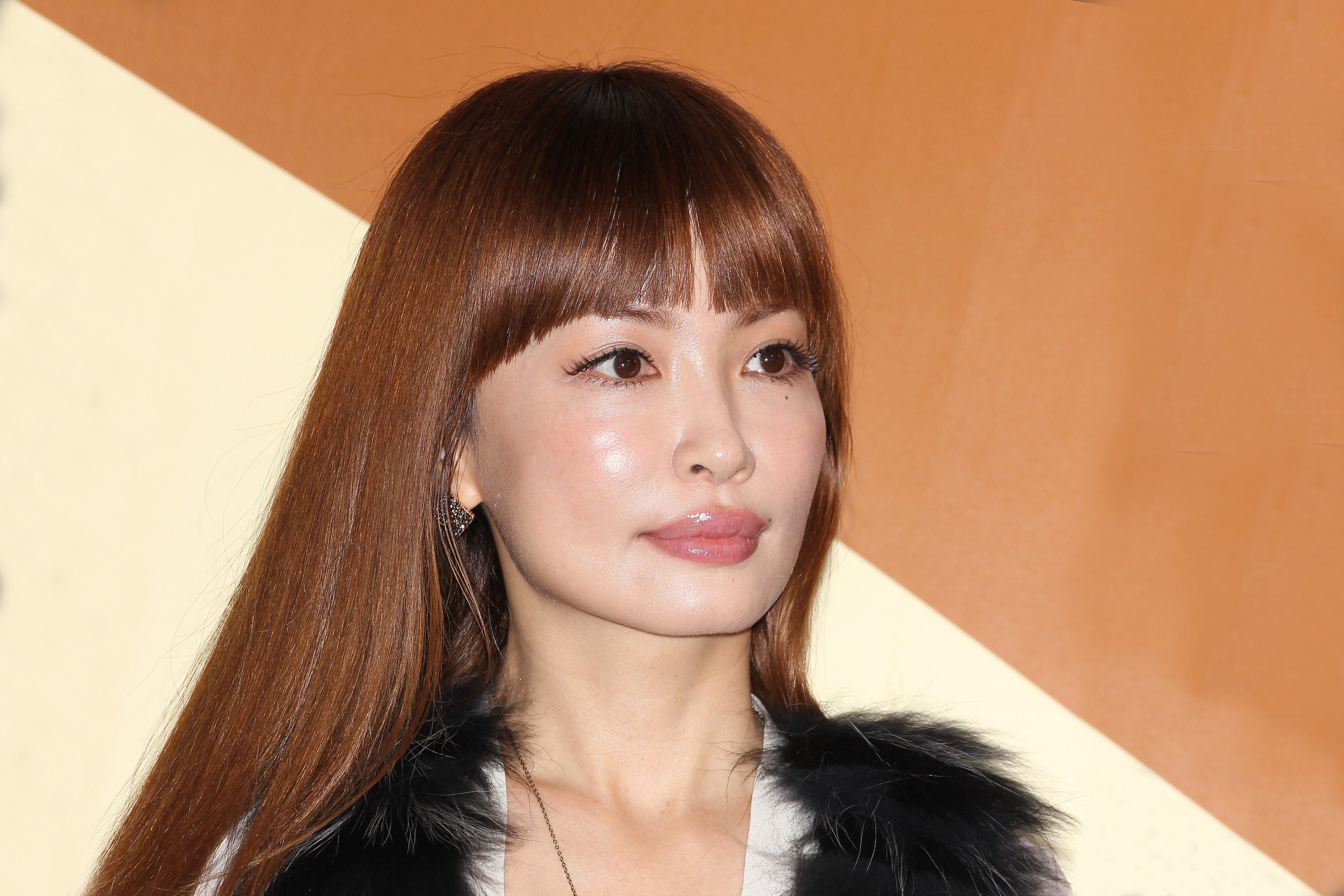 平子理沙 元モデルの母の美貌がすごい ピンクヘアが似合う80歳の美魔女 ニュースサイトしらべぇ