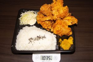 外出自粛の強い味方か　コスパ最強「唐揚げ弁当」が1日1食で済むレベル