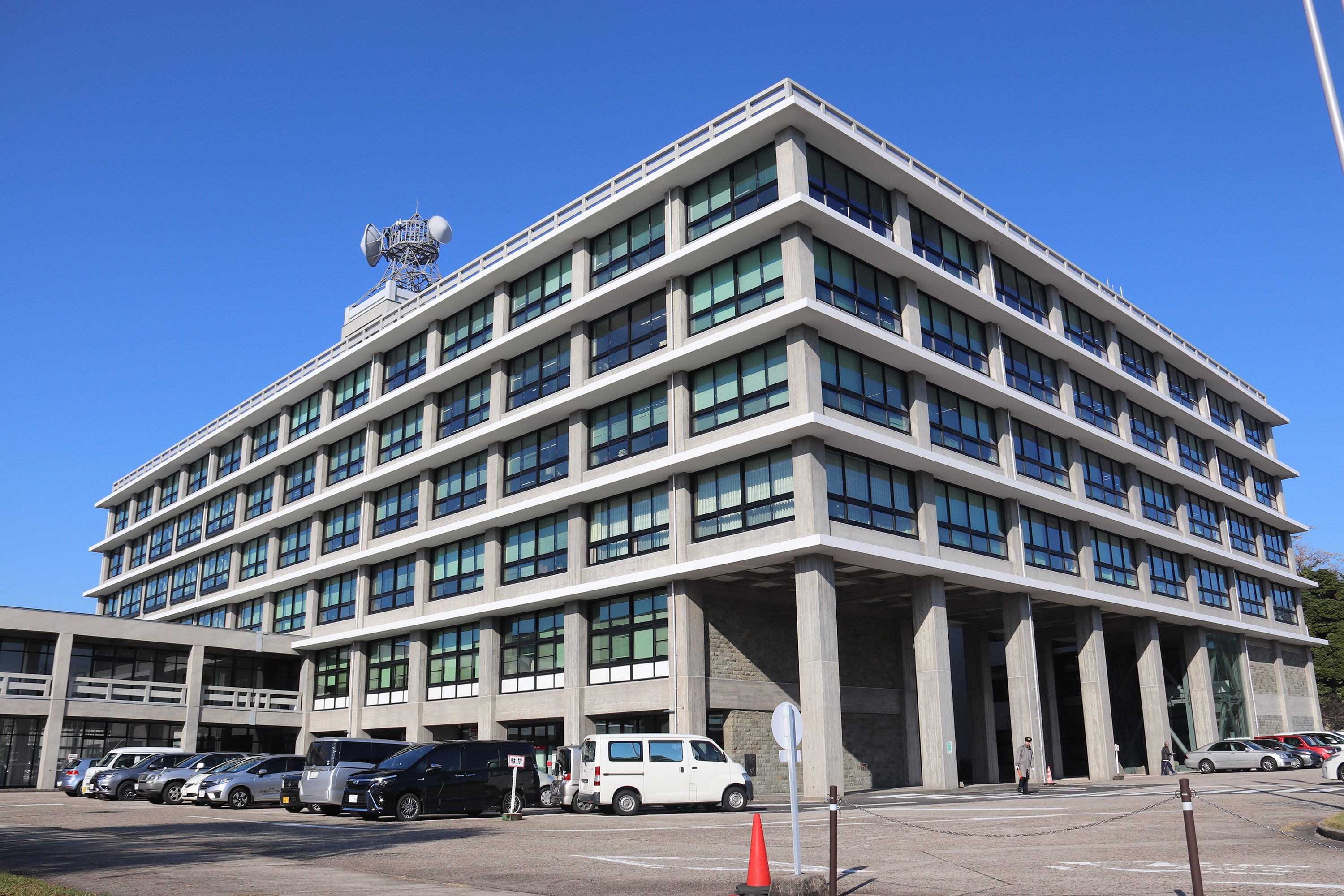 島根県庁