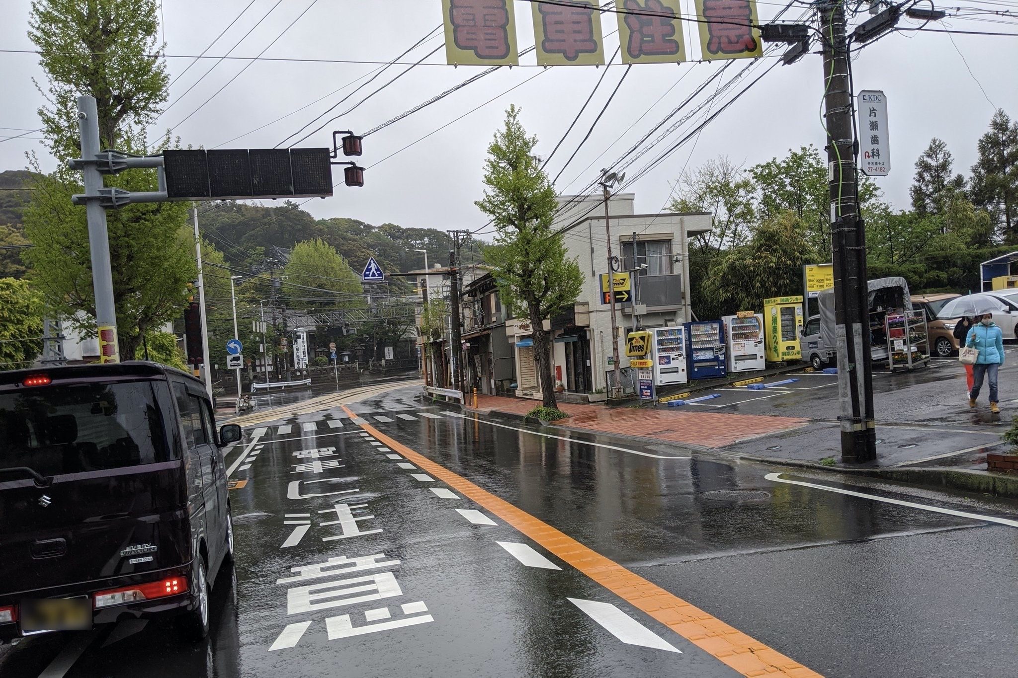 観光客ひしめく鎌倉 週末と平日の 同じ道路 を比較してみると ニュースサイトしらべぇ